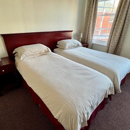 Calverts Hotel - Newport, Isle Of Wight Экстерьер фото
