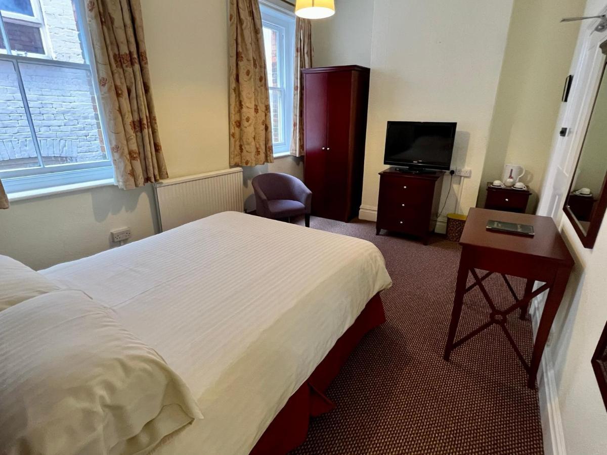 Calverts Hotel - Newport, Isle Of Wight Экстерьер фото