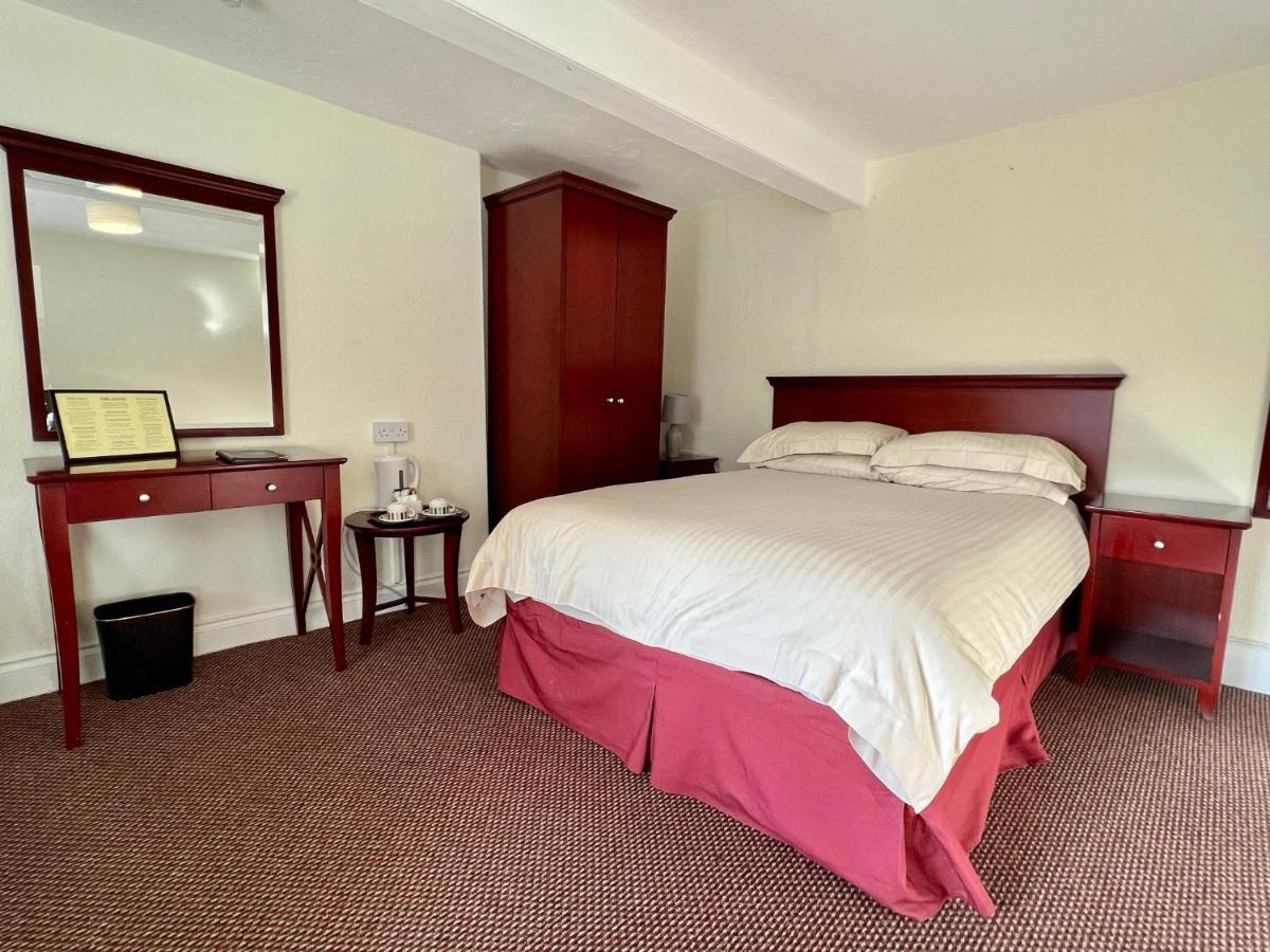 Calverts Hotel - Newport, Isle Of Wight Экстерьер фото