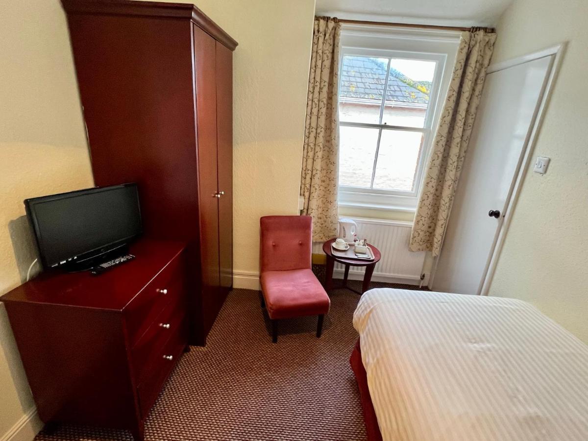 Calverts Hotel - Newport, Isle Of Wight Экстерьер фото