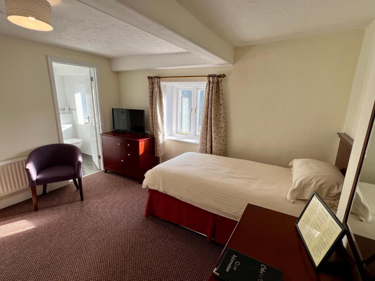 Calverts Hotel - Newport, Isle Of Wight Экстерьер фото